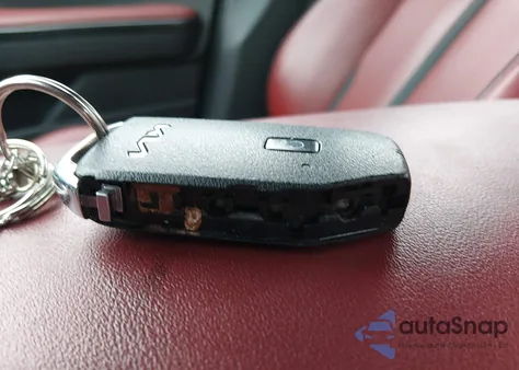 2023 Kia K5 Gt-Line z USA, uszkodzony, nr VIN 5XXG64J29PG200100